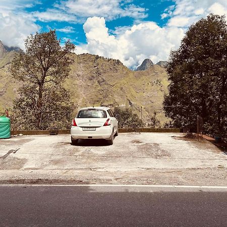 Sleeping Beauty Hotel Moutain View Property Joshīmath Buitenkant foto