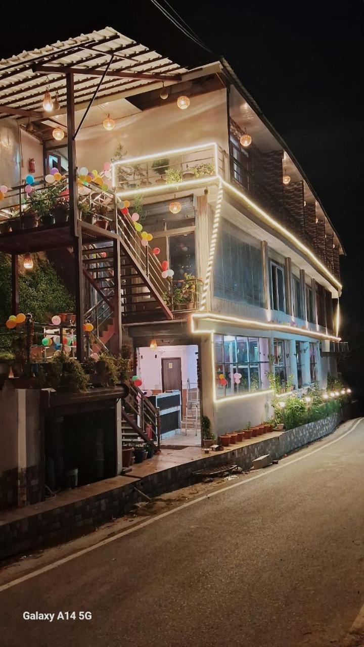 Sleeping Beauty Hotel Moutain View Property Joshīmath Buitenkant foto