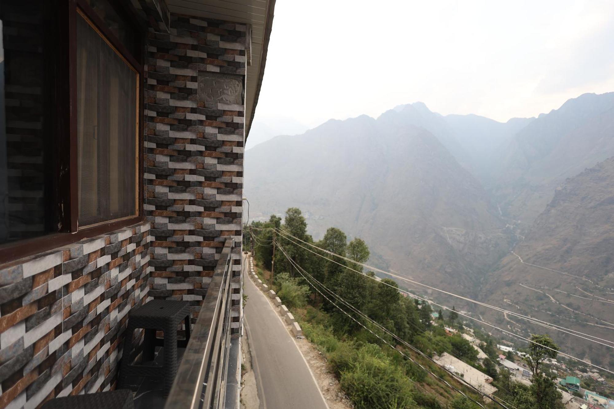 Sleeping Beauty Hotel Moutain View Property Joshīmath Buitenkant foto