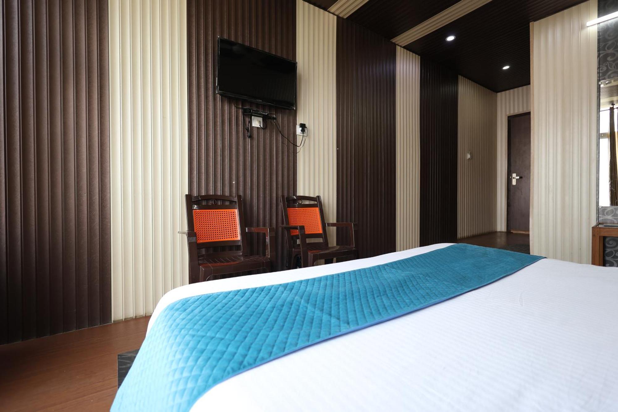 Sleeping Beauty Hotel Moutain View Property Joshīmath Buitenkant foto