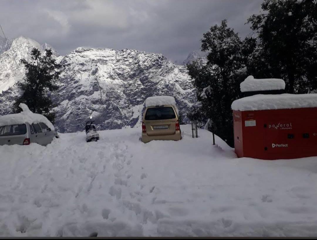 Sleeping Beauty Hotel Moutain View Property Joshīmath Buitenkant foto